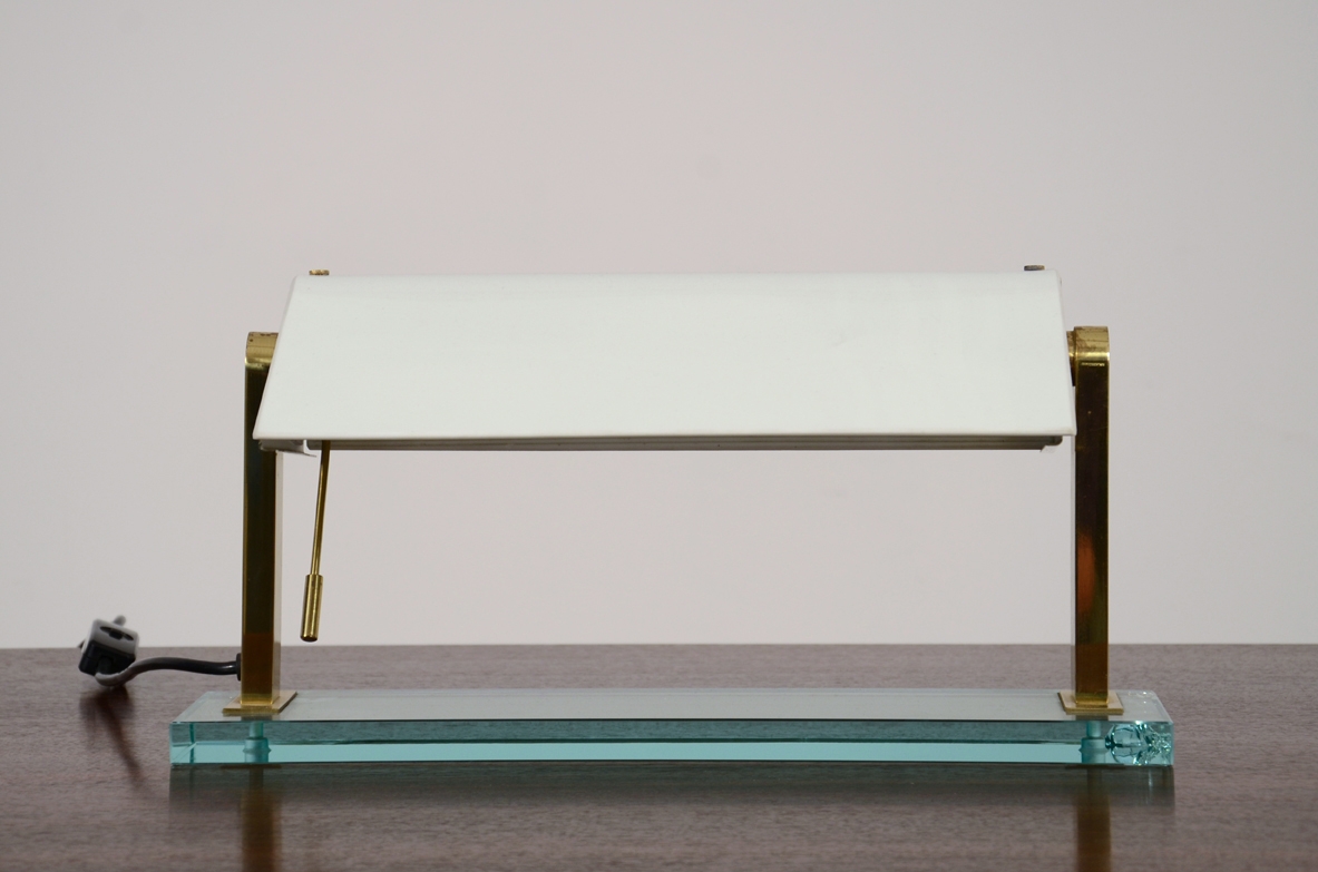 Lampada da tavolo con struttura in ottone, Prod. Fontana Arte 1940ca.