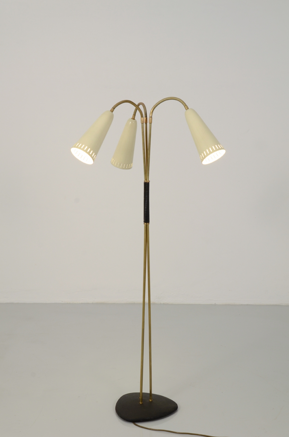 Lampada da terra illuminazione vintage Milano