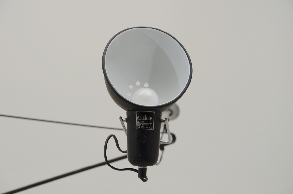 Paolo Rizzatto Arteluce lampade luci galleria interior design Milano