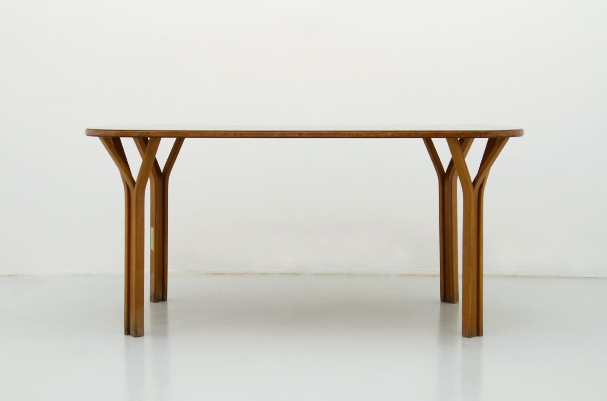 Vittorio Gregotti e Ludovico Meneghetti, pair of tables in oak, 1967.