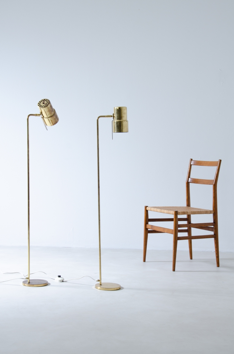 Hans-Agne Jakobsson, pair of 1950's floor lamps mod. G-154 in brass. Sweden, 1950s.