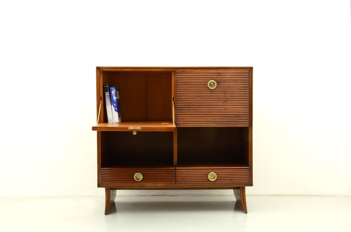 Paolo Buffa, elegant cabinet with grinded wood front, 1930's.