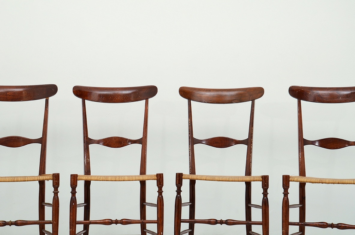 Very refined set of eight Campanino light chairs with staw seat, Flli Levaggi Chiavari, 1920's.
