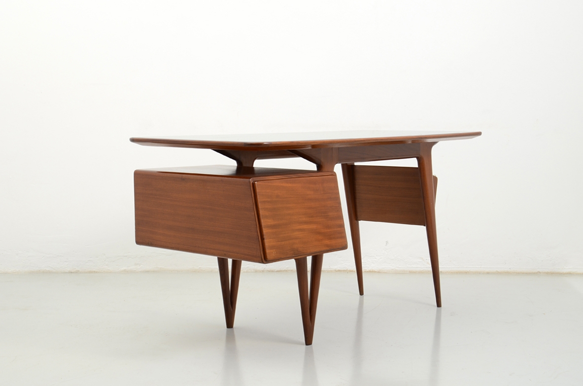 Modern Gio Ponti cavatorta designer art gallery Milan