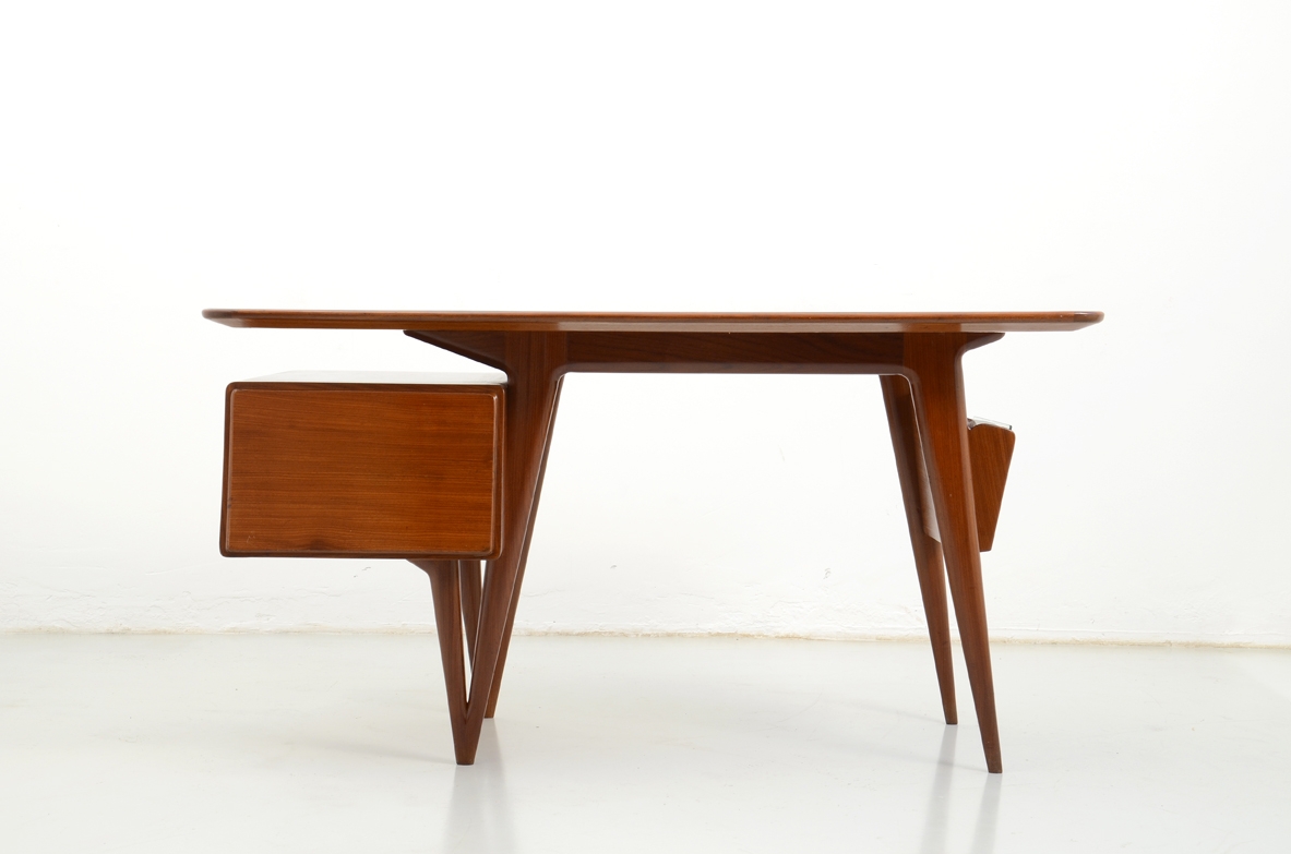 Modern Gio Ponti cavatorta designer art gallery Milan