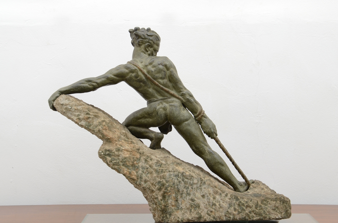 Raphael Papa, 1930's art deco bronzo sculptor on stone base.