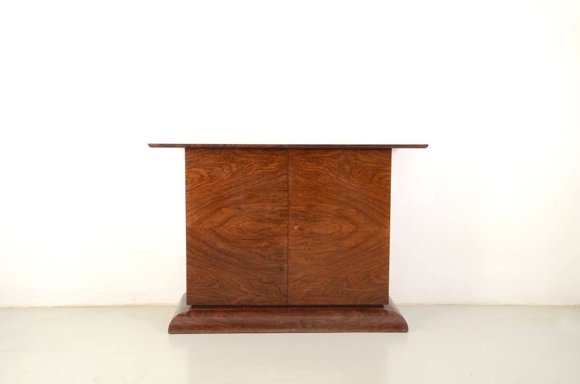 Vittorio Ducrot, very refined rosewood cabinet produced by the famous cabinet maker. Palermi, Sicily, 1930's.