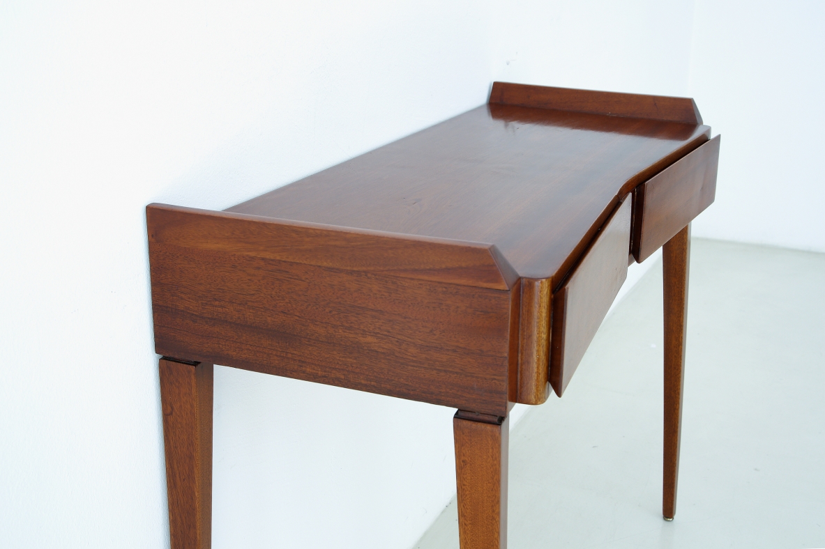 Italian 1950's Console Table in mahogany with nice front and two drawers.