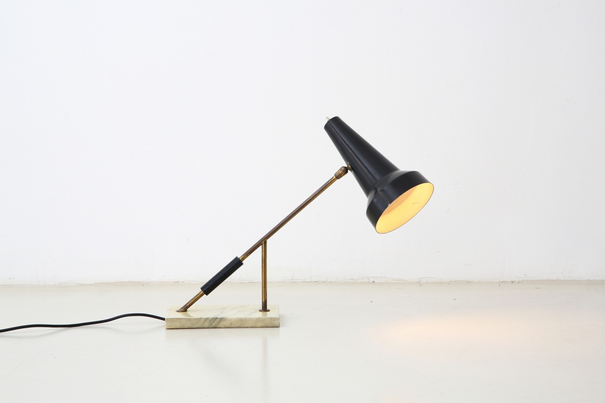 O Luce, 1950's table lamp with marble base and metal shade.