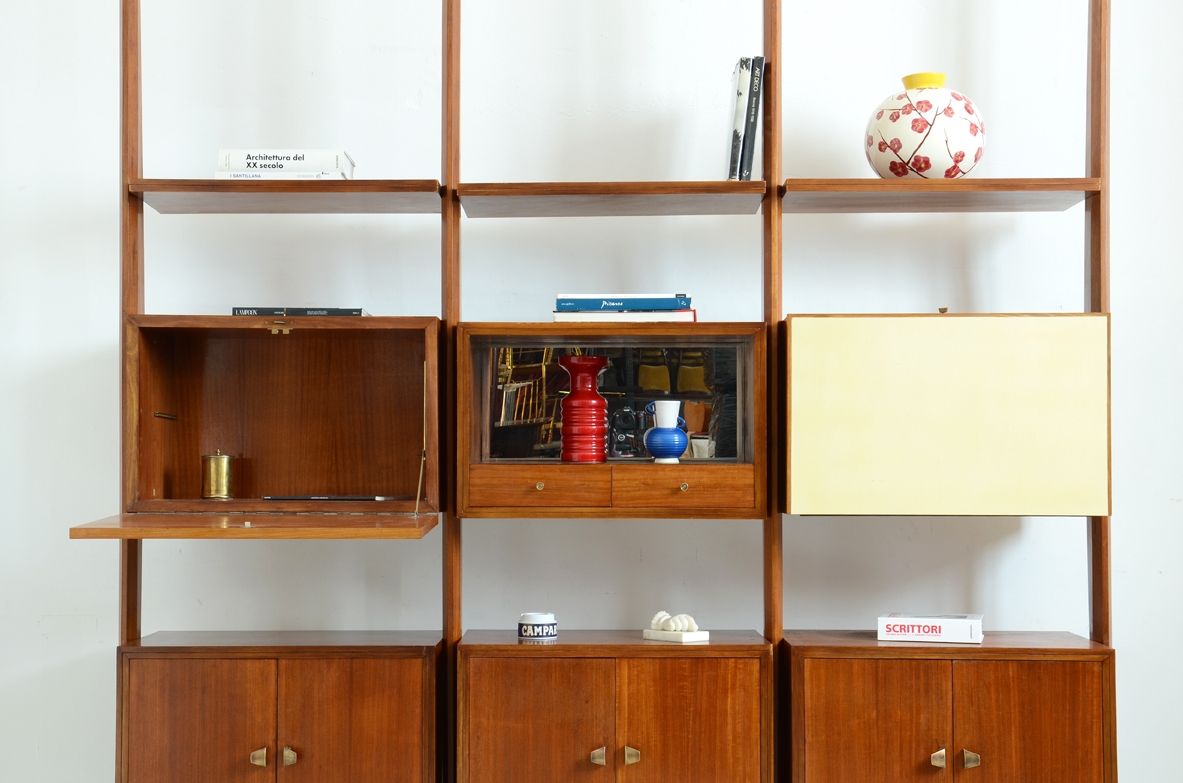 1950's Bookcase in wood, lacquered wood and glass