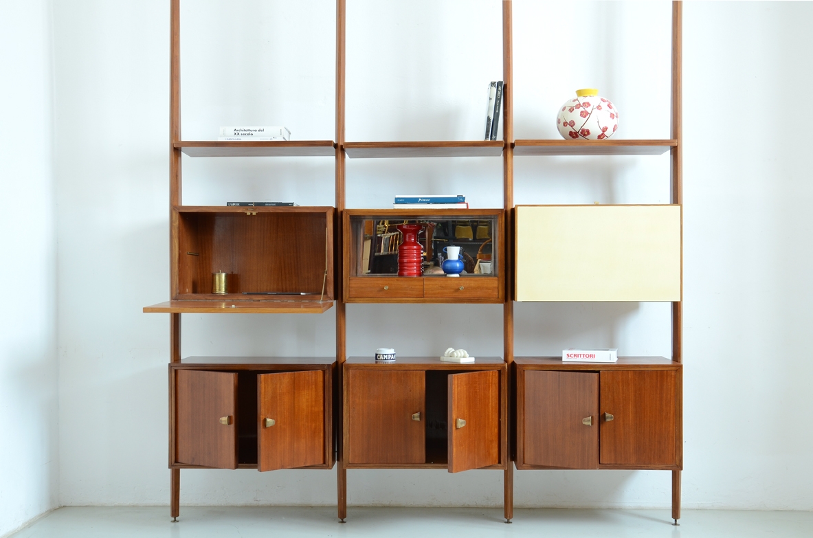 1950's Bookcase in wood, lacquered wood and glass