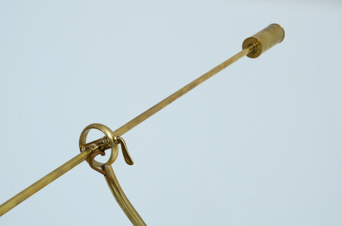 Lampada da parete in ottone e metallo laccato, produzione Lumen 1950ca.