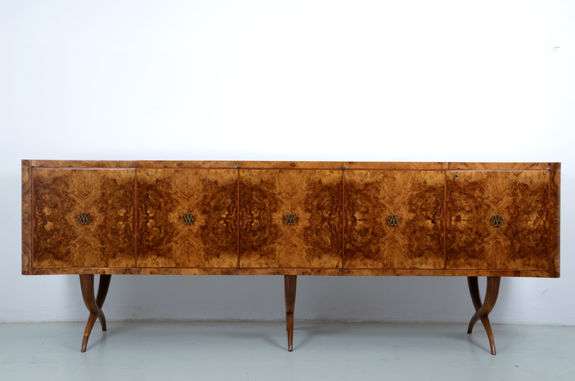 Tomaso Buzzi, important 1930's sideboard on elegant legs, marble top and a bar inside. 