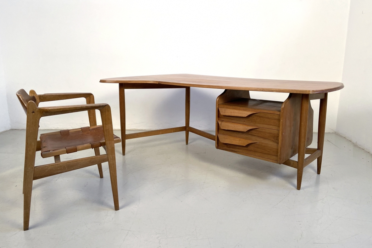 Guglielmo Pecorini organic desk with his original chair, unique piece designed for Urbano Zaccagnini, Florence, 1942. Bibl. Domus N.173, 1942.