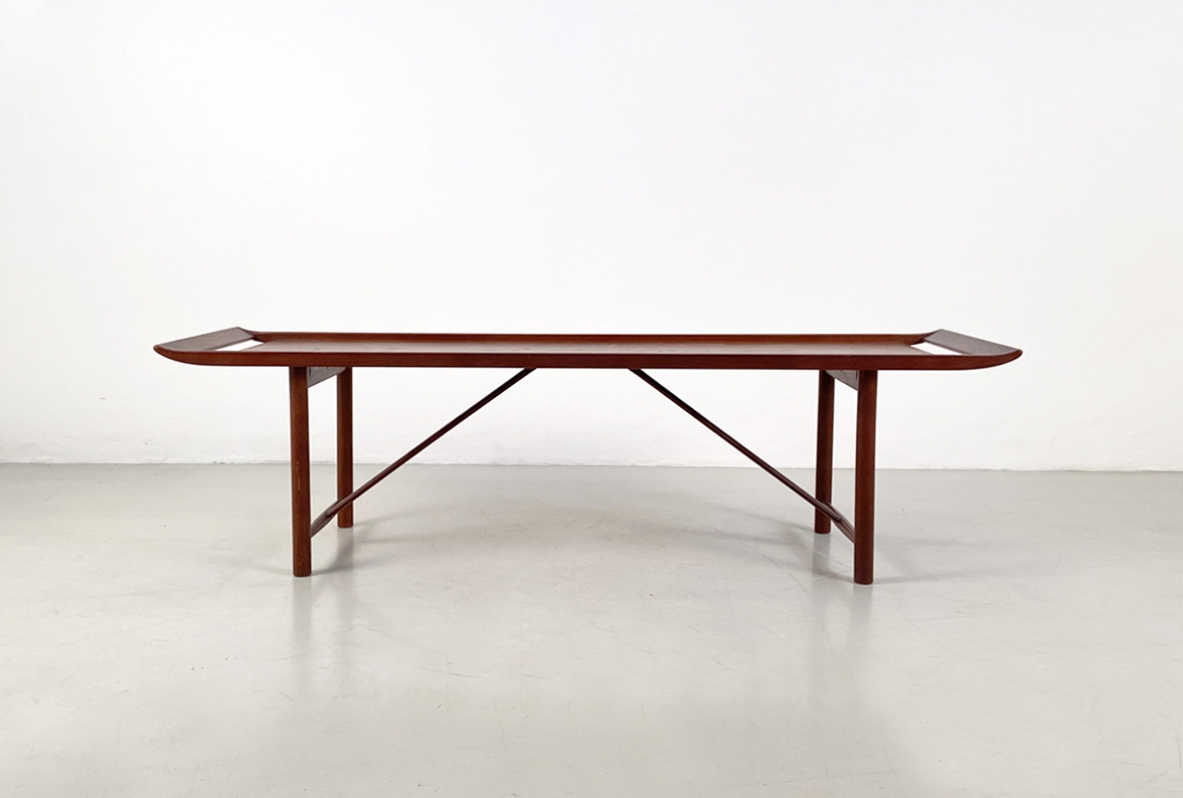 Coffee table in solid wood, Denemark 1950's.