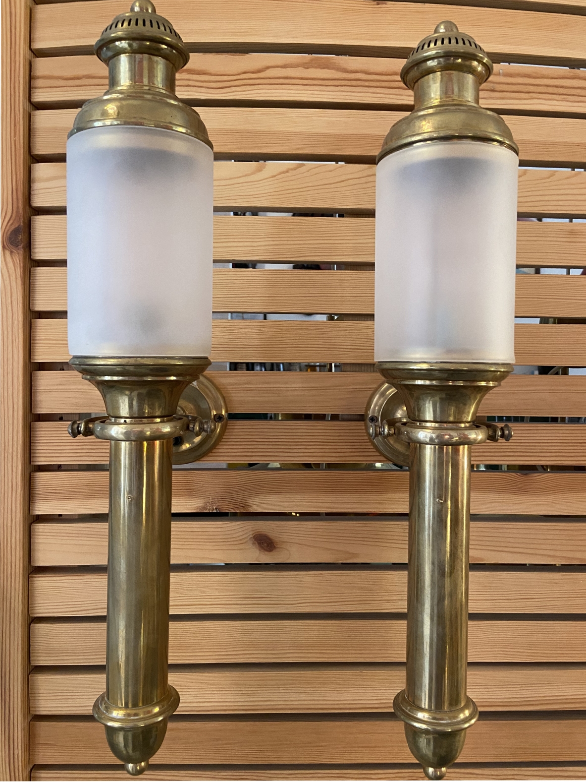 Pair of 1950's refined wall lights in brass and opaline glass coming from an important Italian sailing boat.