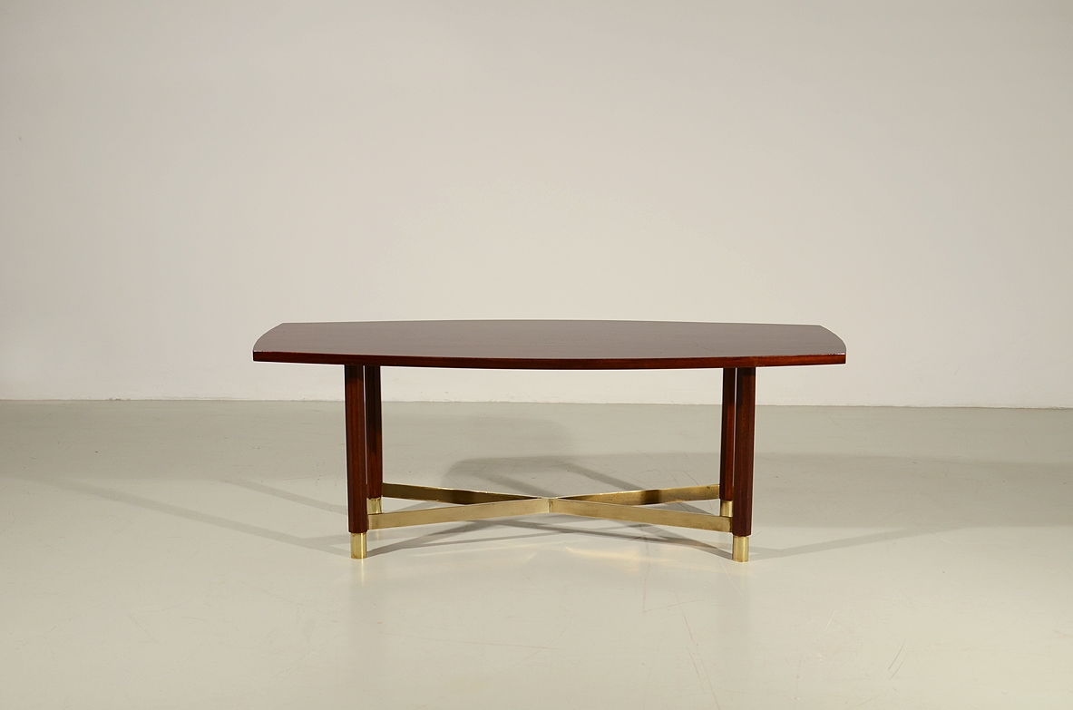 Very elegant small coffee table in macassar wood with a nice brass cross on bottom, Italy 1950's.