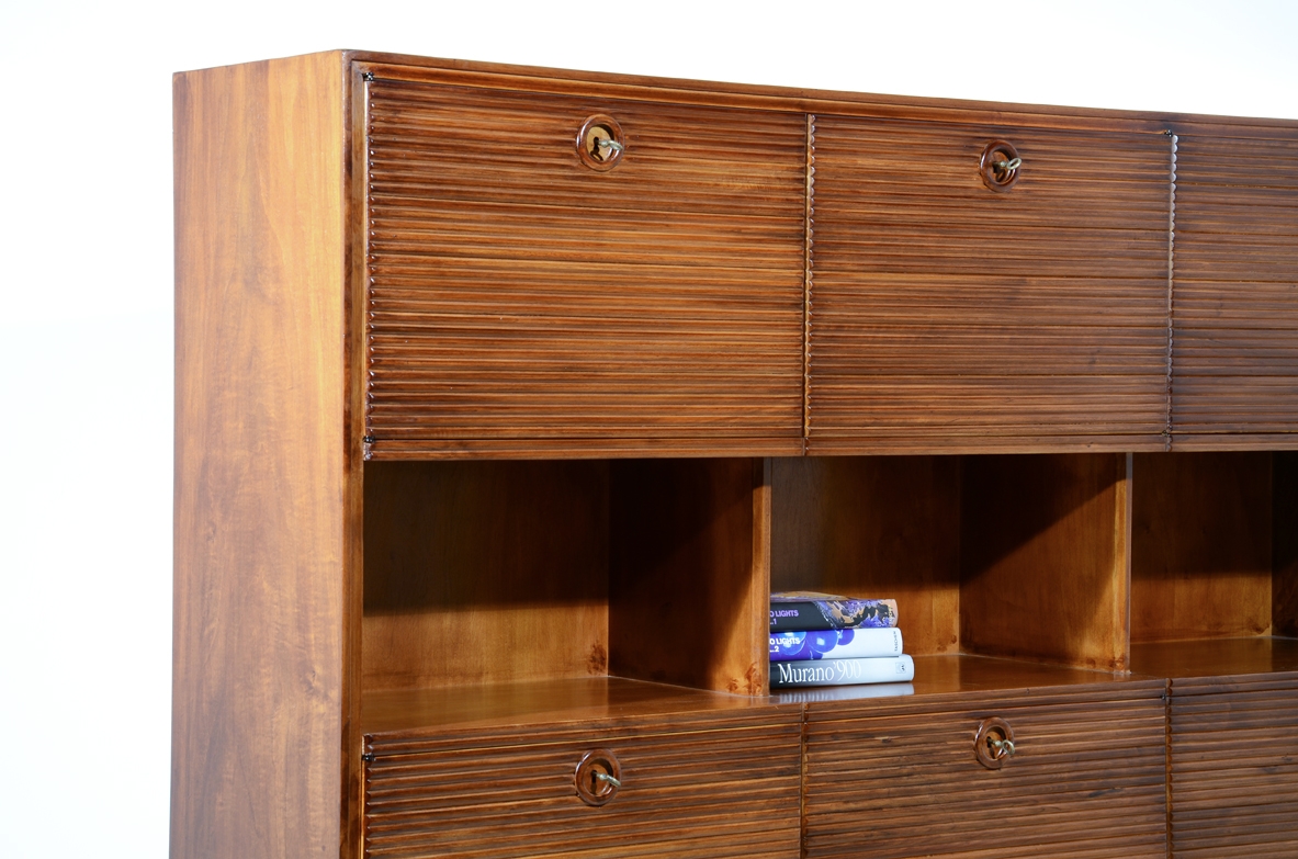 Paolo Buffa, unique Italian 1940's highboard with six grinded doors. and beautiful handles. 