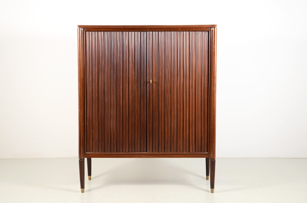 Osvaldo Borsani for Arredamenti Borsani & C.Varedo, 1950s cabinet in rosewood.