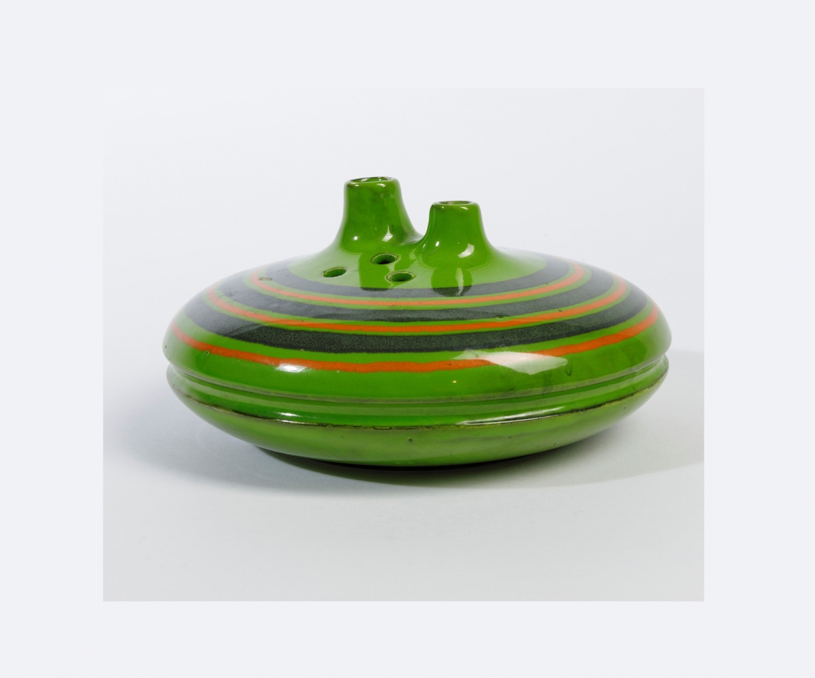 Vaso in ceramica verde con fasce decorative colorate, 1960ca.