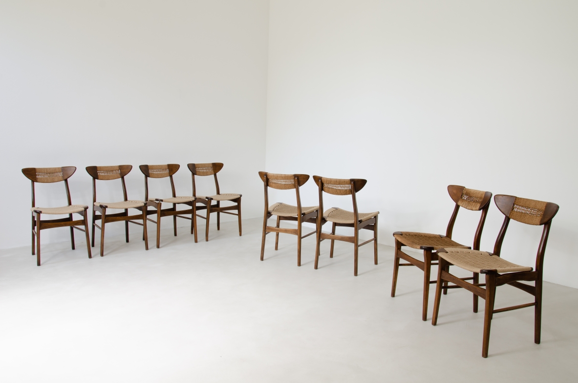 Set of 8 dining chairs with seat and back in woven straw. Scandinavia, 1960's.