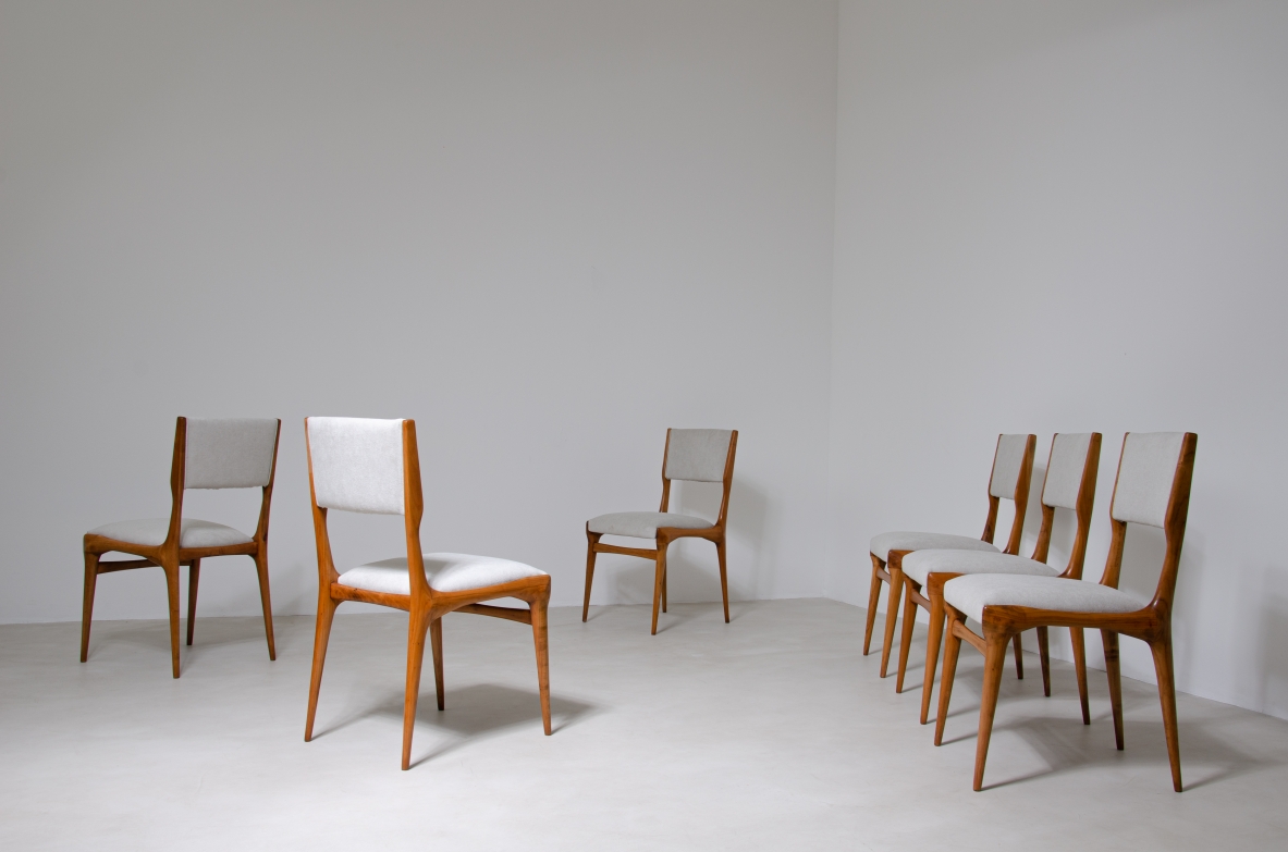 Carlo de Carli, set of six cherry wood chairs model 585.  Designed for Gio Ponti's Hotel Parco dei Principi in Rome in 1954, prod. Cassina.