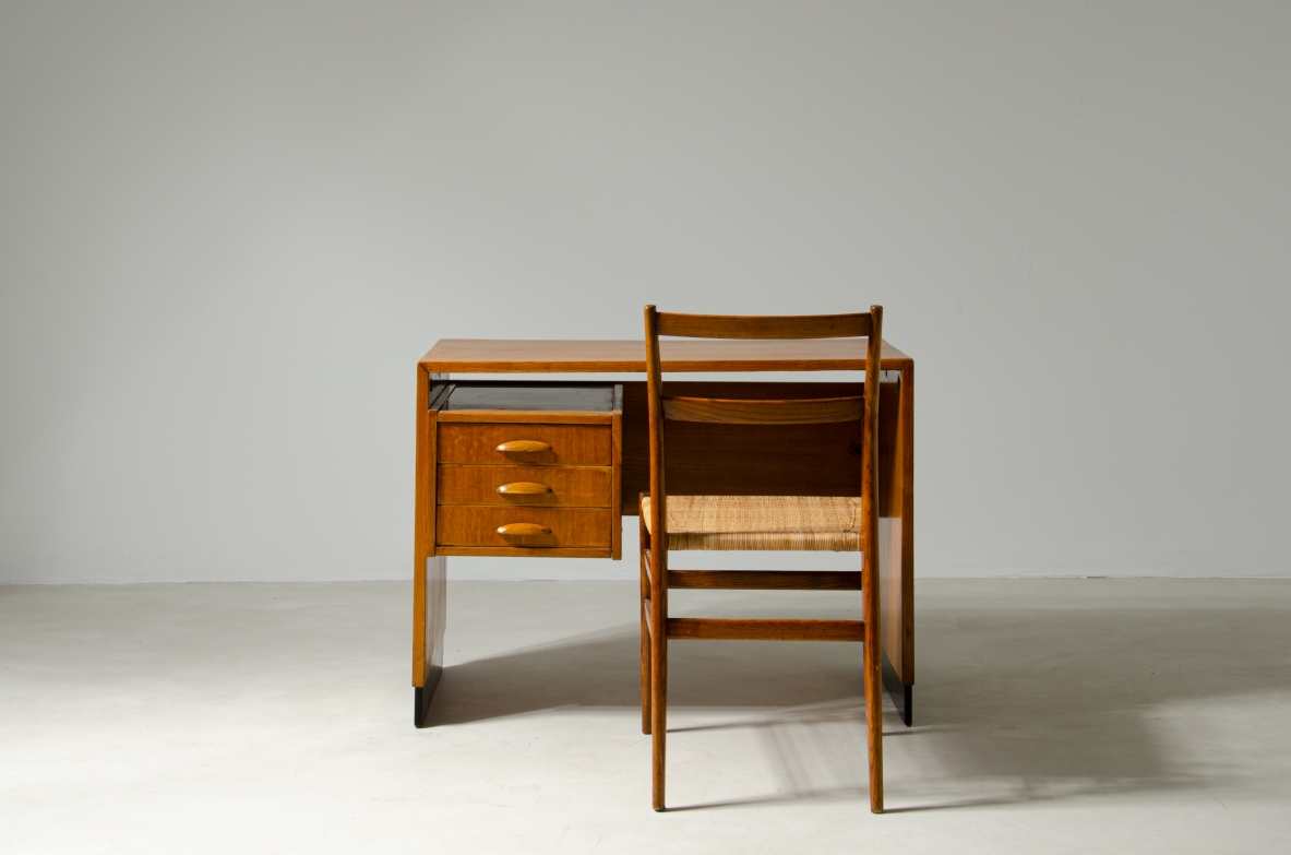 Small Desk in light oak with drawers, Italy 1940's.