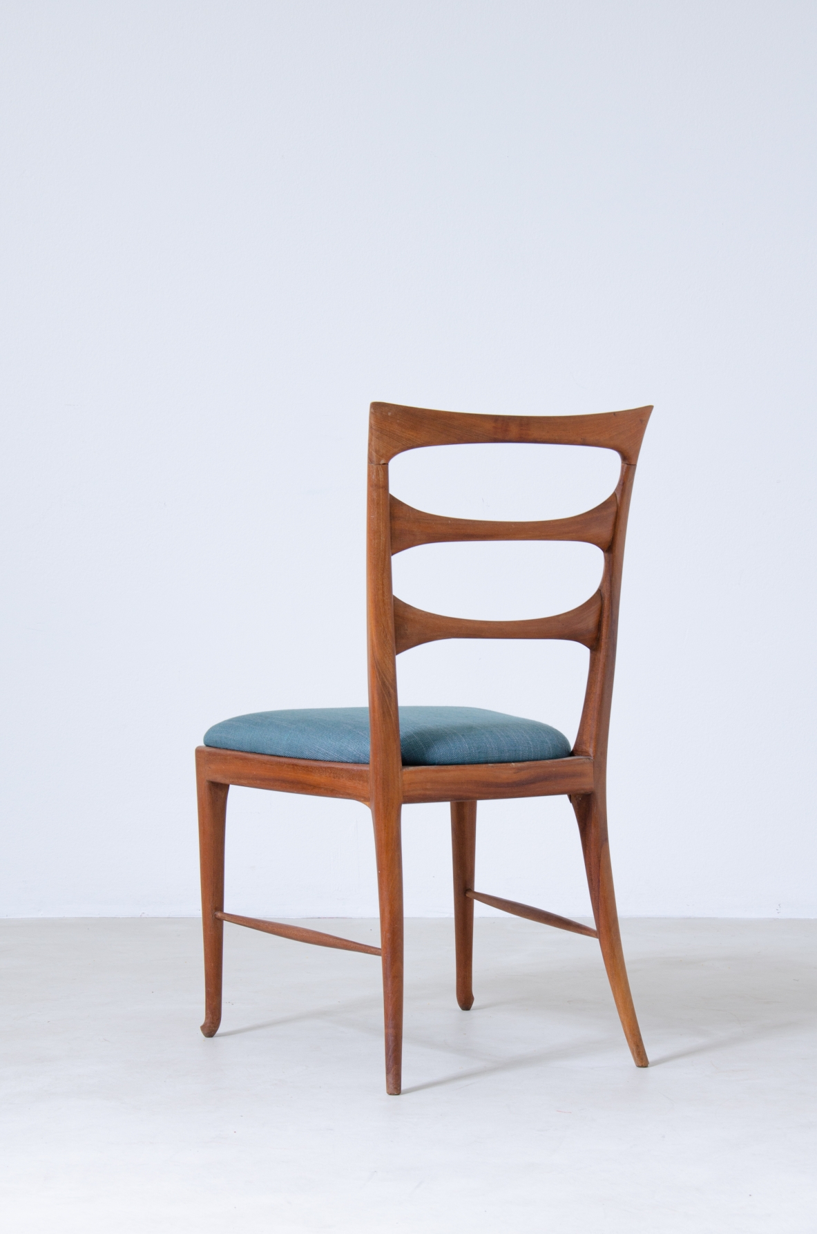 Paolo Buffa (1903-1970)  Set of six elegant dining chairs 1938.
