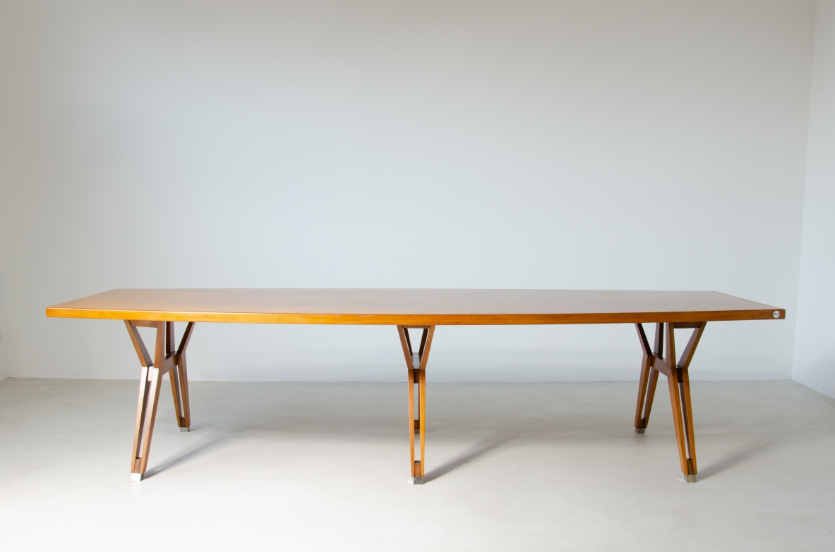 Ico Parisi, large table in blond walnut.  Prod. M.I.M. 1960s.