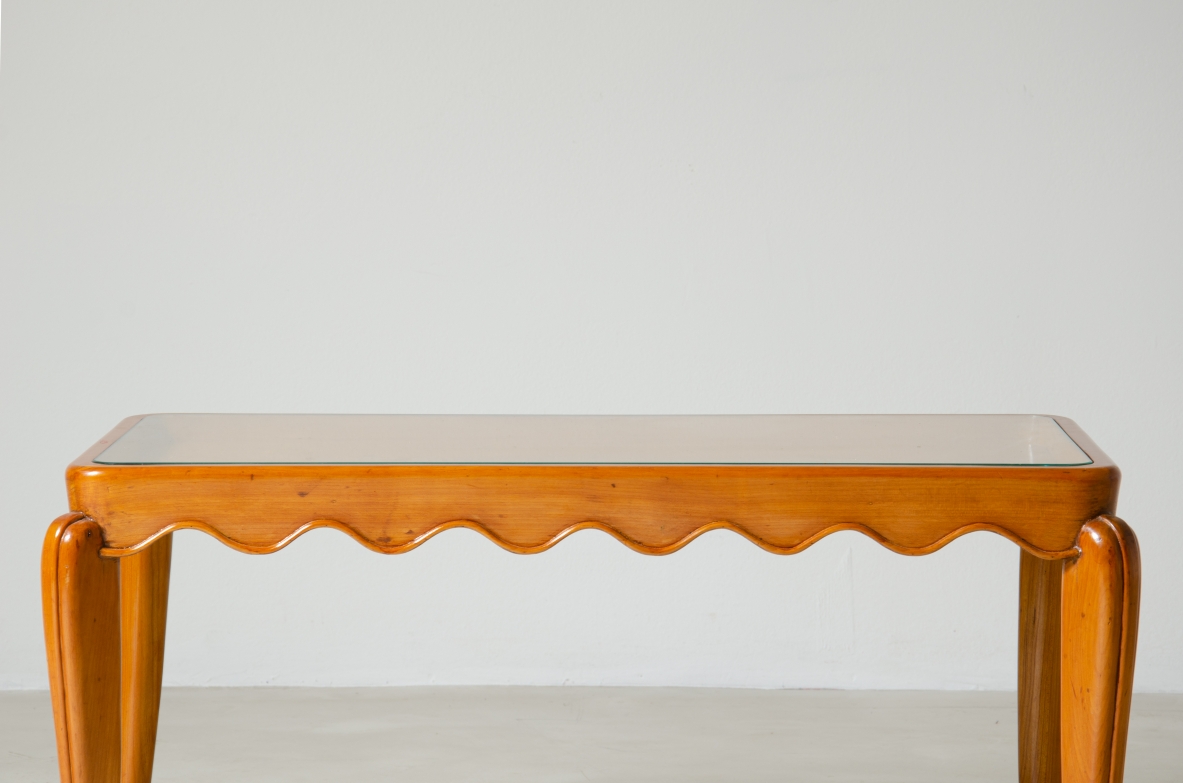 Paolo Buffa, rare 1940's coffee table in maple wood with star inlays in brass, iconic of his most refined pieces.