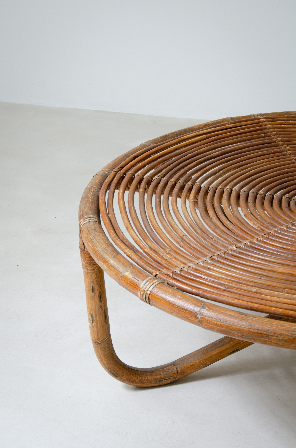 Low table in rush and rattan.  Italian manufacture from the 1960s.