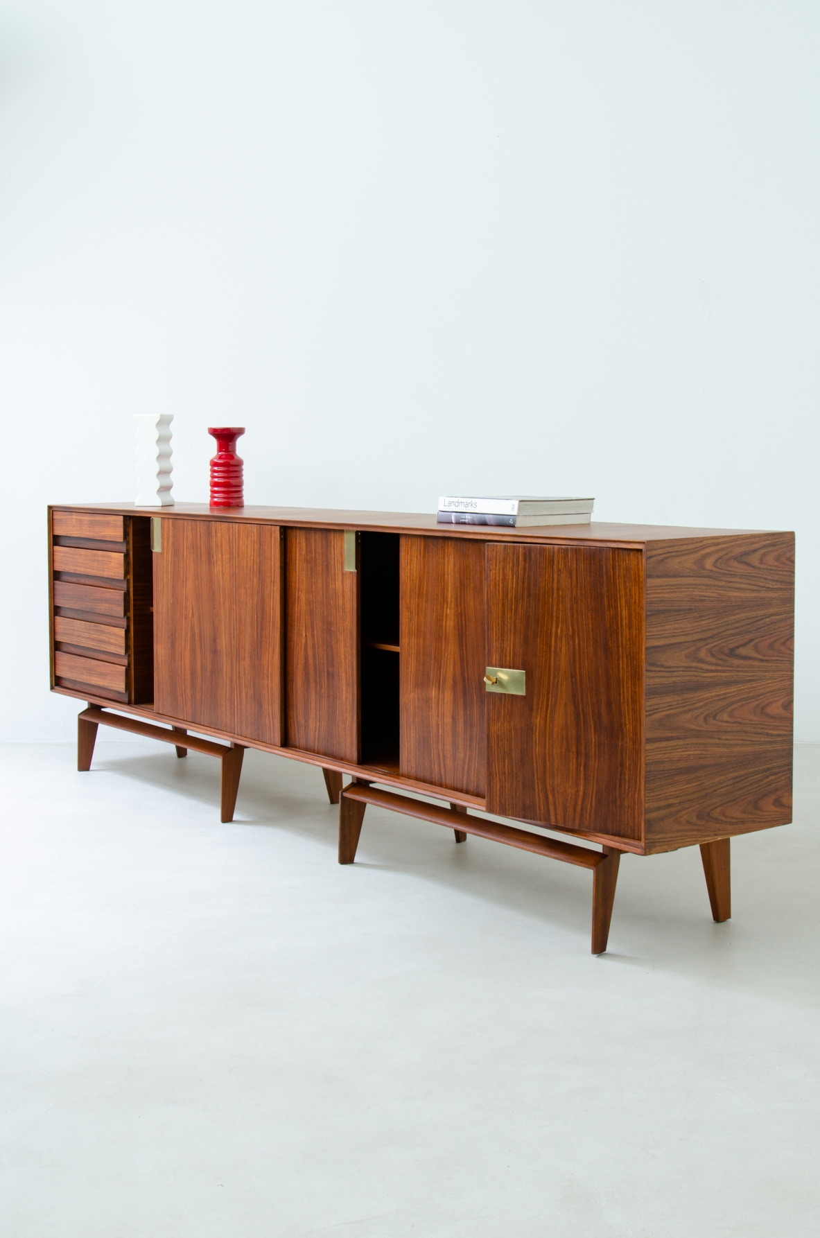 Vittorio Dassi. Large rosewood cabinet. Italy, Turin, 1960's