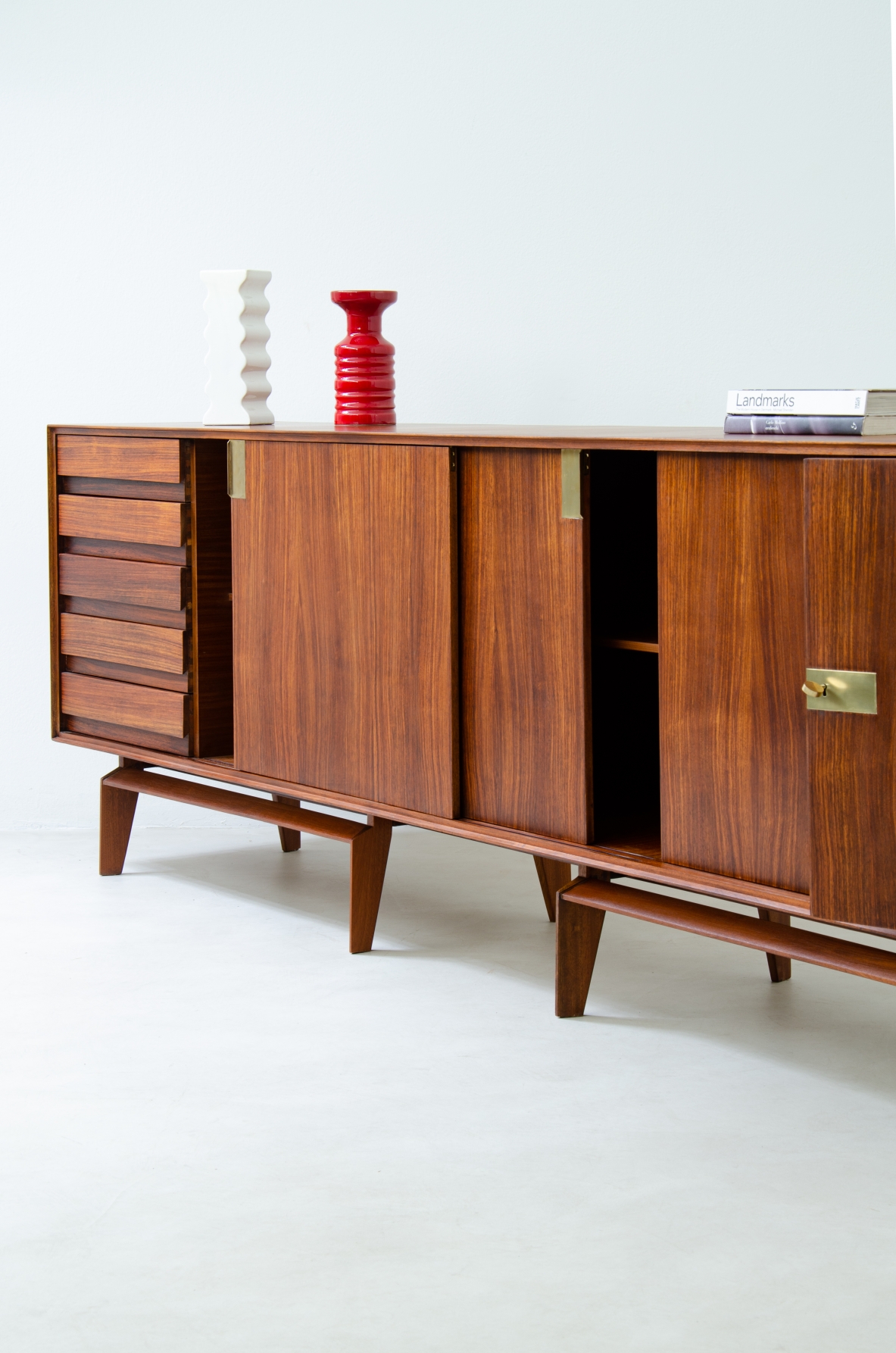 Vittorio Dassi. Large rosewood cabinet. Italy, Turin, 1960's
