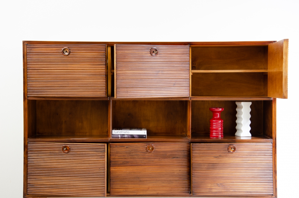 Paolo Buffa, unique Italian 1940's highboard with six grinded doors. and beautiful handles. 
