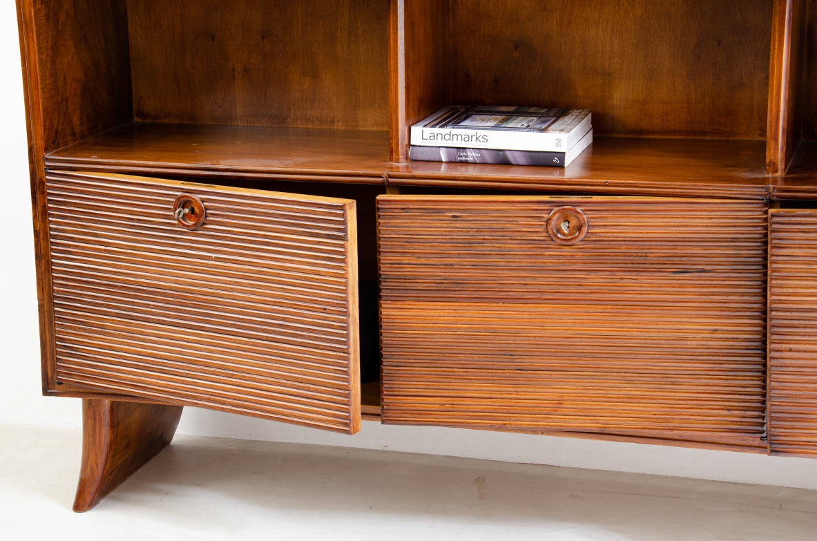 Paolo Buffa, unique Italian 1940's highboard with six grinded doors. and beautiful handles. 