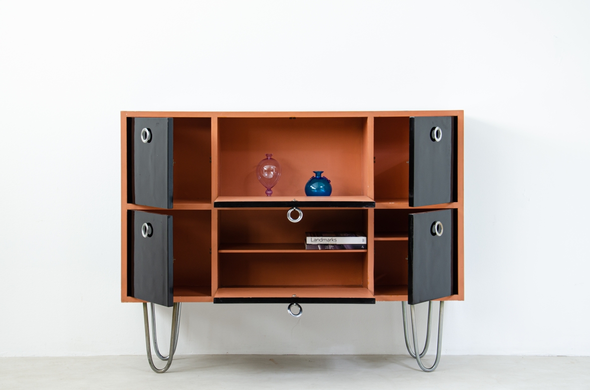 Guglielmo Ulrich. Very elegant bar cabinet in lacquered wood. Italian manufacture, Milan, 1934