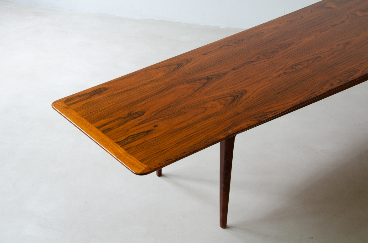 Large corner table in veined walnut, Denmark, 1960s