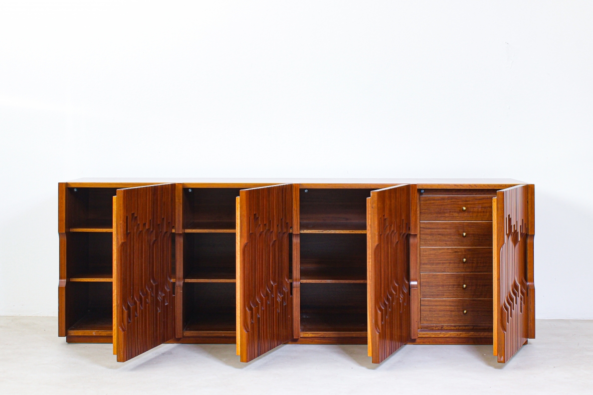 Luciano Frigerio. Large sideboard with front decorated with exotic wood slats. Frigerio di Desio production, 1970's