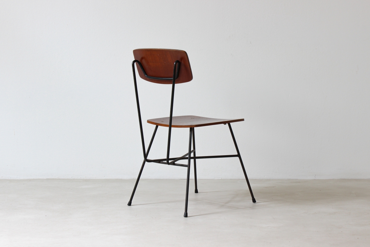 Gastone Rinaldi, rare 1950's desk with a stunning chair in metalwork and mahogany.  Produced by Rima, 1950s.