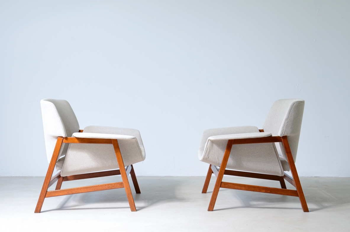 Gianfranco Frattini (1926-2004)  Pair of armchairs model 849 in wood and upholstered fabric.  Cassina production, 1957.