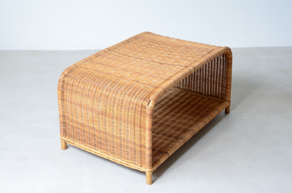 Pair of large side tables in curved wood and woven rush.  Italian manufacture around 1960.