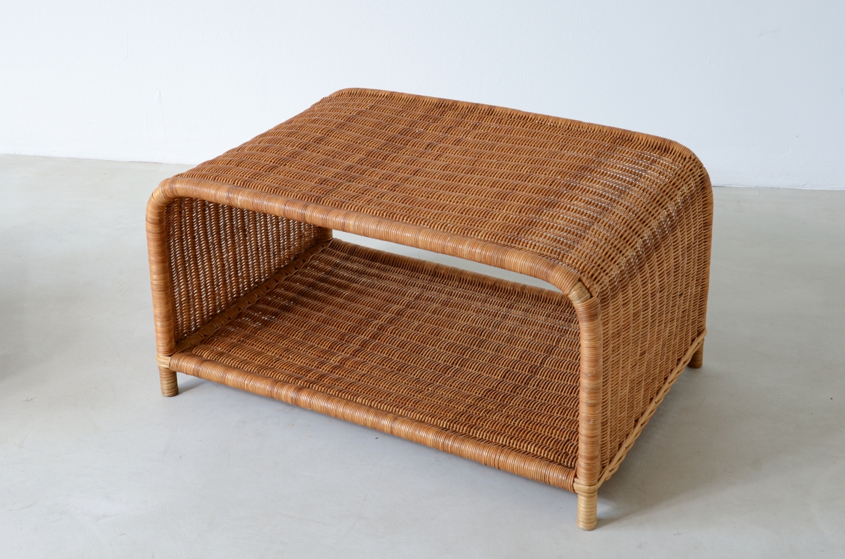 Pair of large side tables in curved wood and woven rush.  Italian manufacture around 1960.