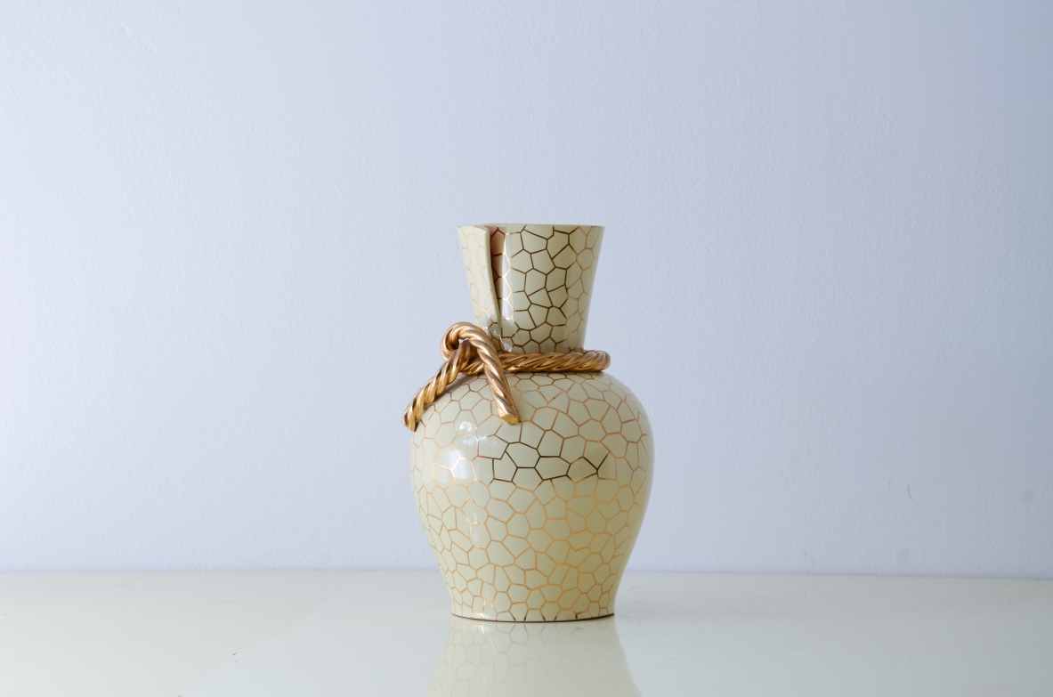 Rometti pottery  Vase with gold luster decoration. Umbertide manufacture, around 1930.