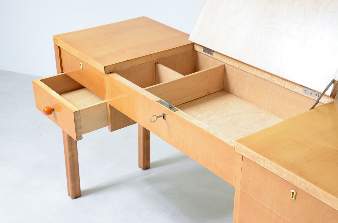Serafino Arrighi  Petinoise console in blond wood with mirror and drawers.  Serafino Arrighi manufacture, lable production late 1940s