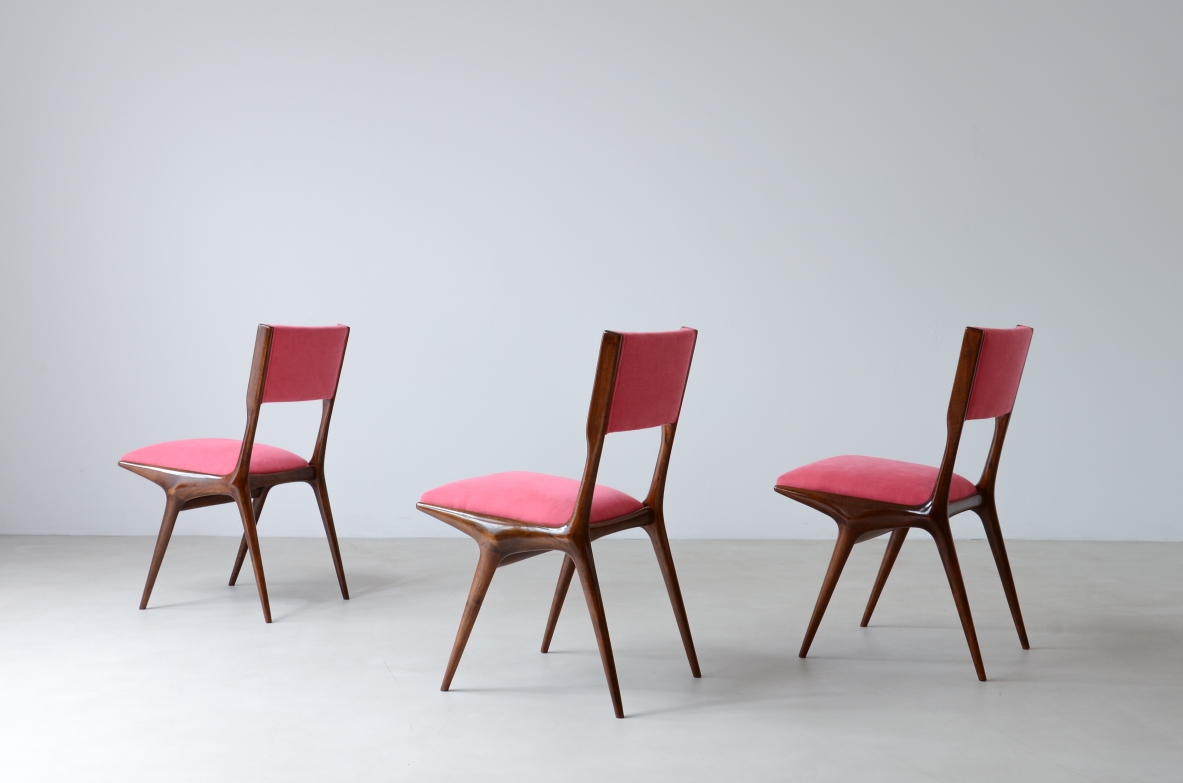 Carlo de Carli (1910-1999)  Raro set di di 8 sedie modello 634, 1954.