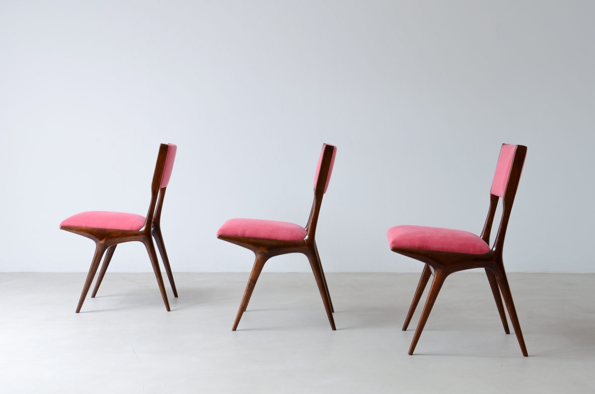 Carlo de Carli (1910-1999)  Raro set di di 8 sedie modello 634, 1954.