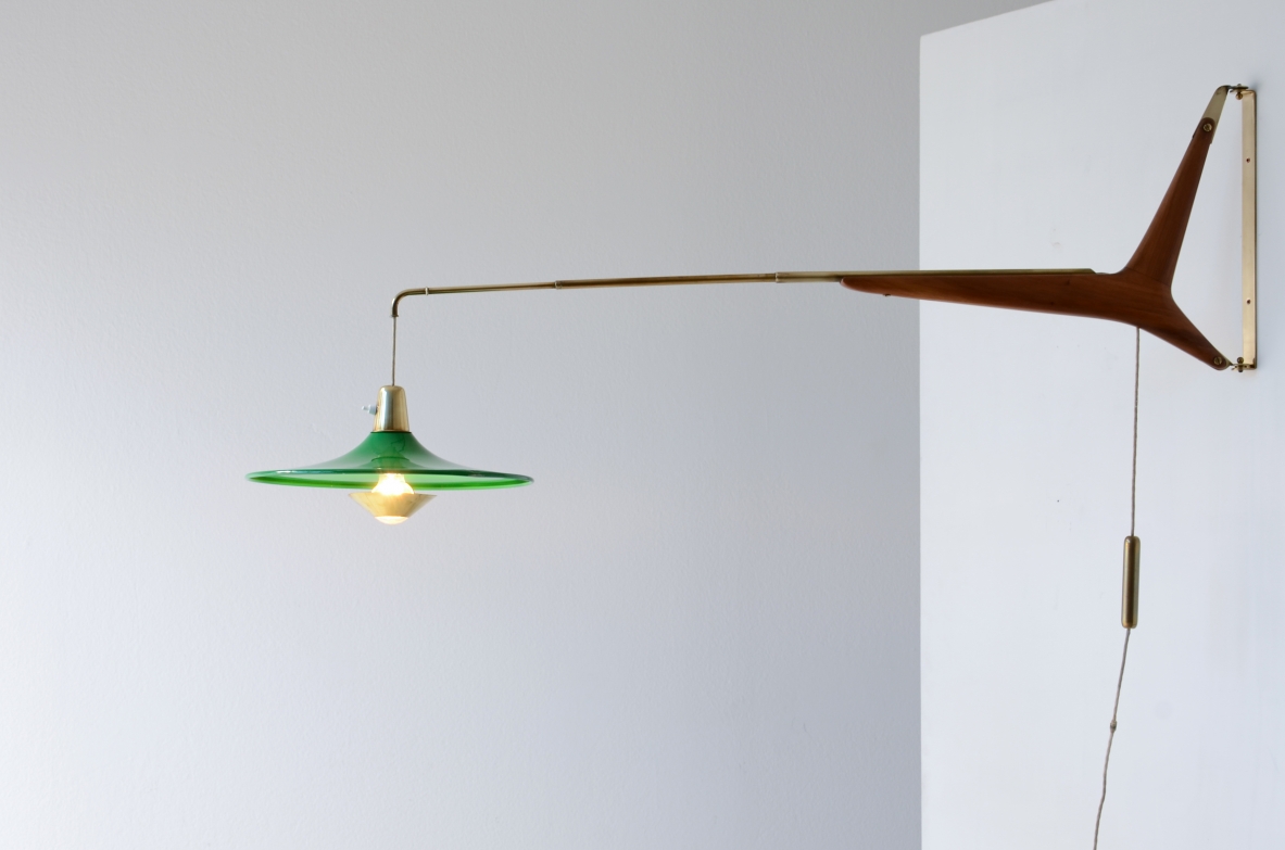 Franco Buzzi lampada aplique da parete con braccio estensibile in ottone 1950ca.