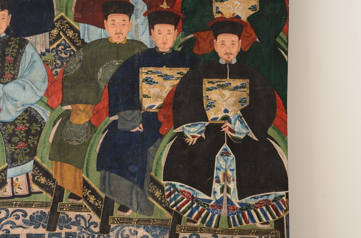 Ritratto di famiglia di dignatari. Tempera su tela  Cina metà dell' 800