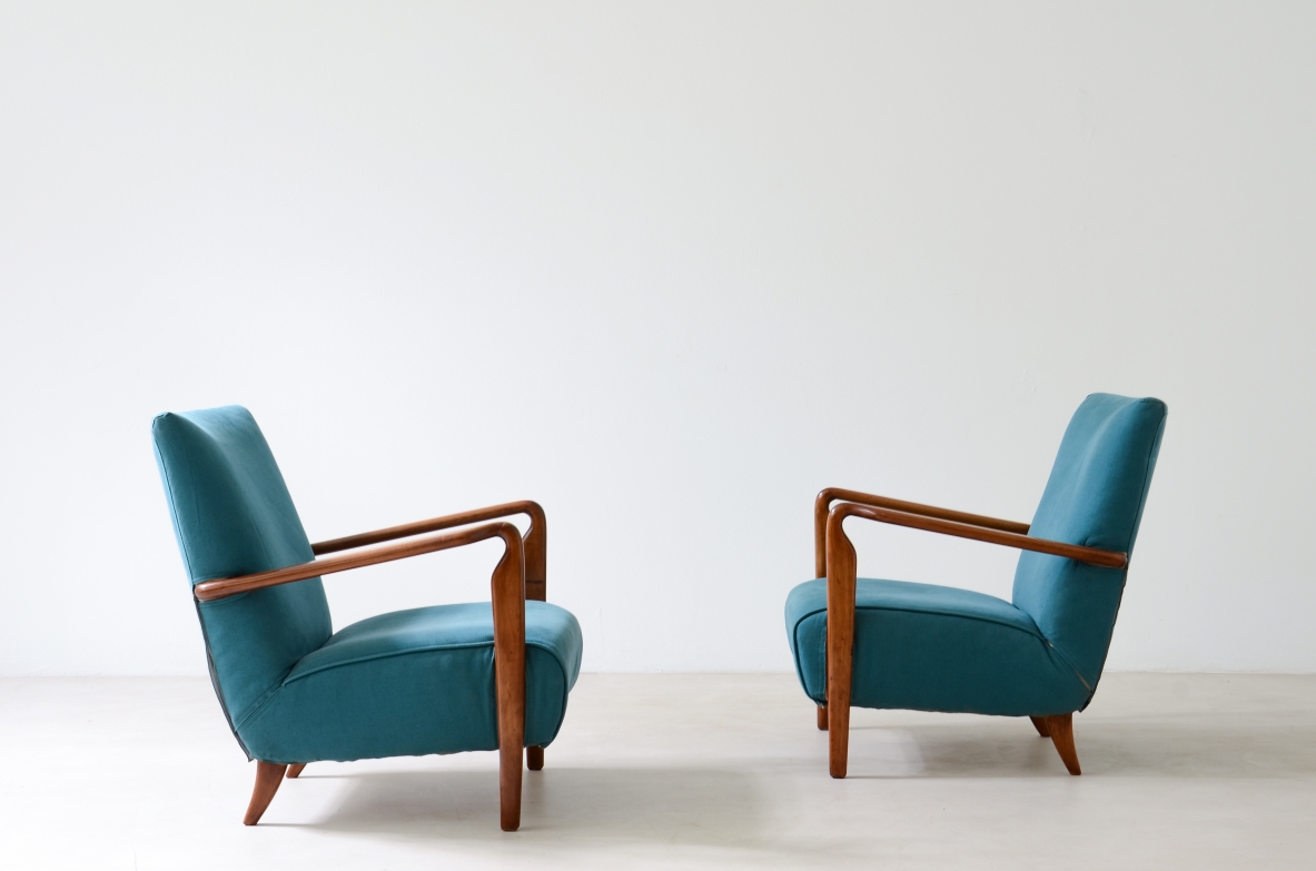 Coppia di piccole poltrone in tessuto imbottito, Amedeo Cassina, 1950