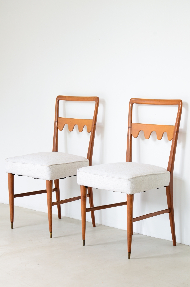 Paolo Buffa  2 elegant chairs in turned and shaped cherry 1940's